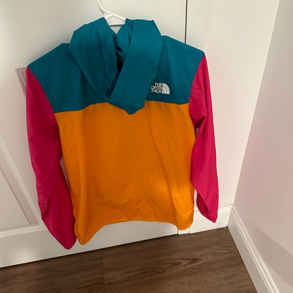 North face kids multi color windbreaker - Picture 2 of 3